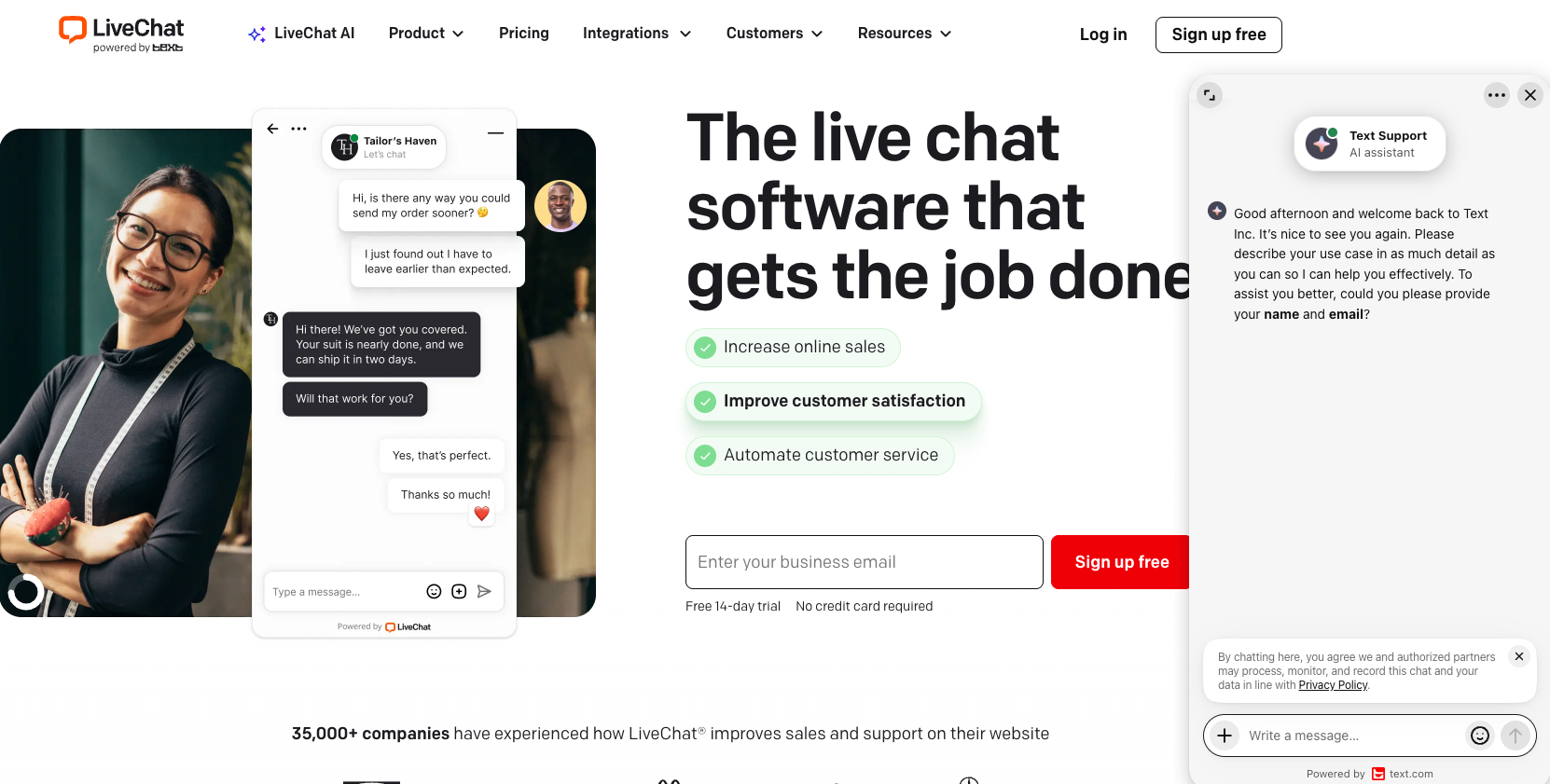 The LiveChat agent workspace with an active customer conversation